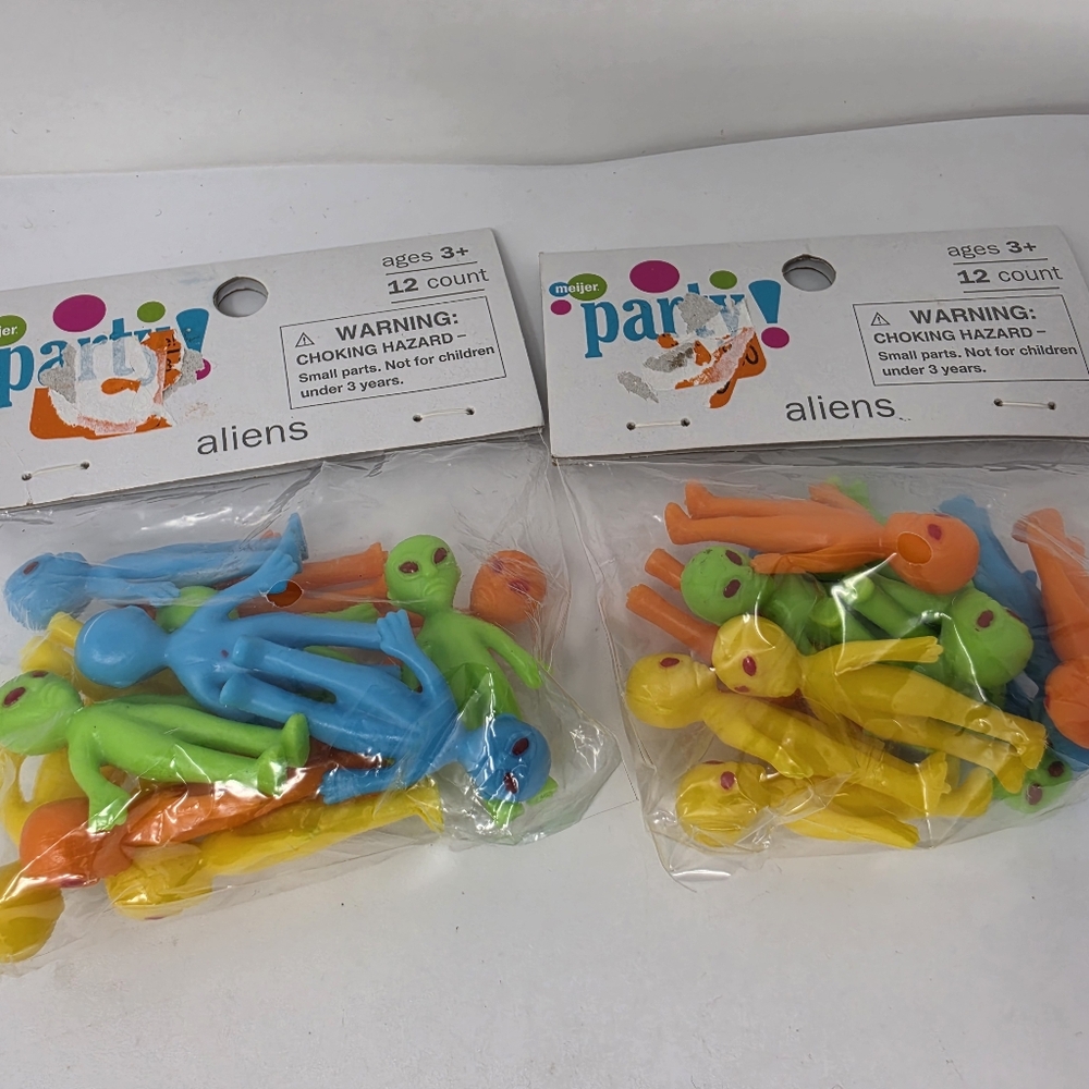Alien Aliens Lot of 2